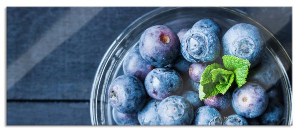 Glas mit frischen Blaubeeren, Glasbild Panorama Rabatt